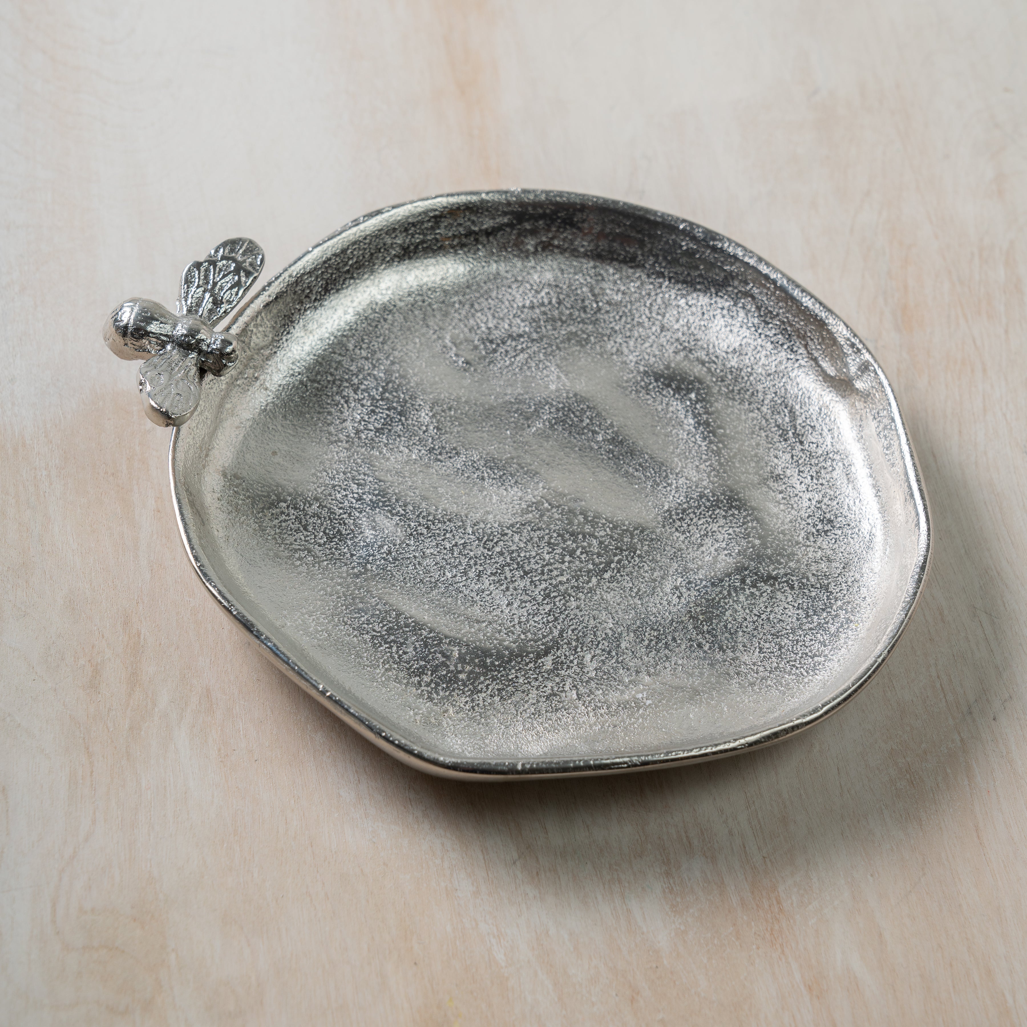 Design Shop Stainless Steel Silver 8" Round Tray With Bee