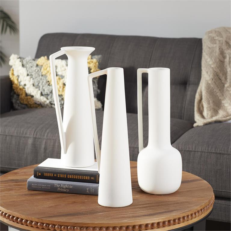 Design Shop  Cosmoliving By Cosmopolitan 16 inch White Ceramic Vase w/ Handles