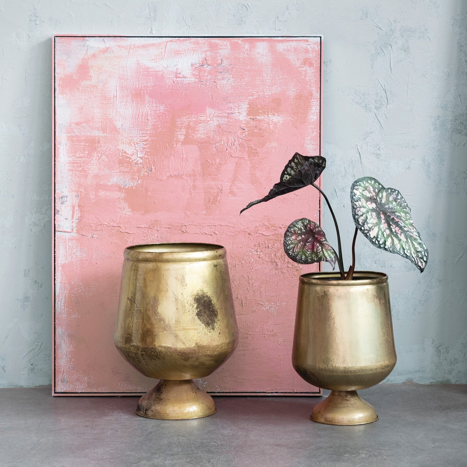 Design Shop Metal Footed Planter (Holds 9" Pot)